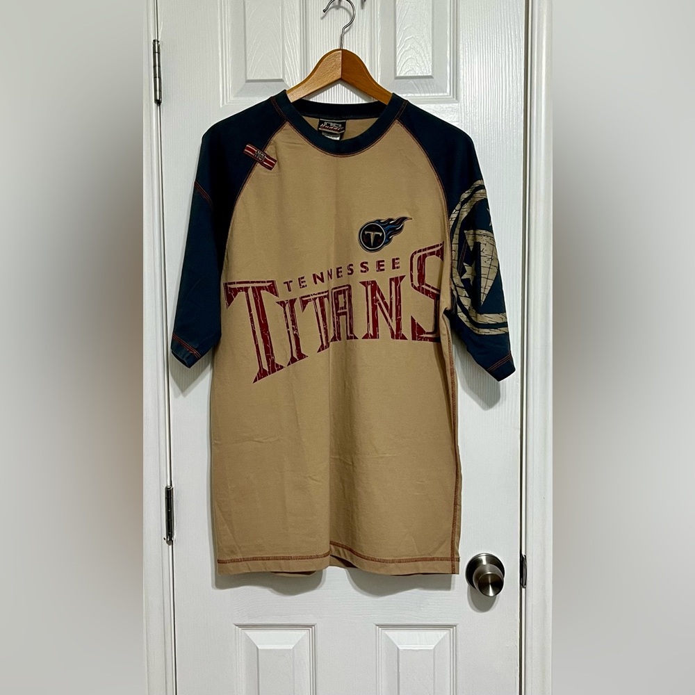 No Huddle NFL Tennessee Titans Beige & Blue‎ Graphic T-Shirt Size Large Vintage